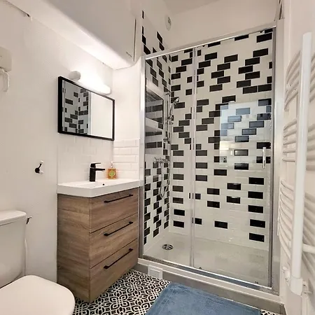 Apartment 21m With Wifi In The Center And Near The